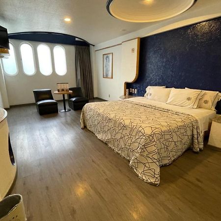 Hotel Marques Del Penon メキシコシティ エクステリア 写真