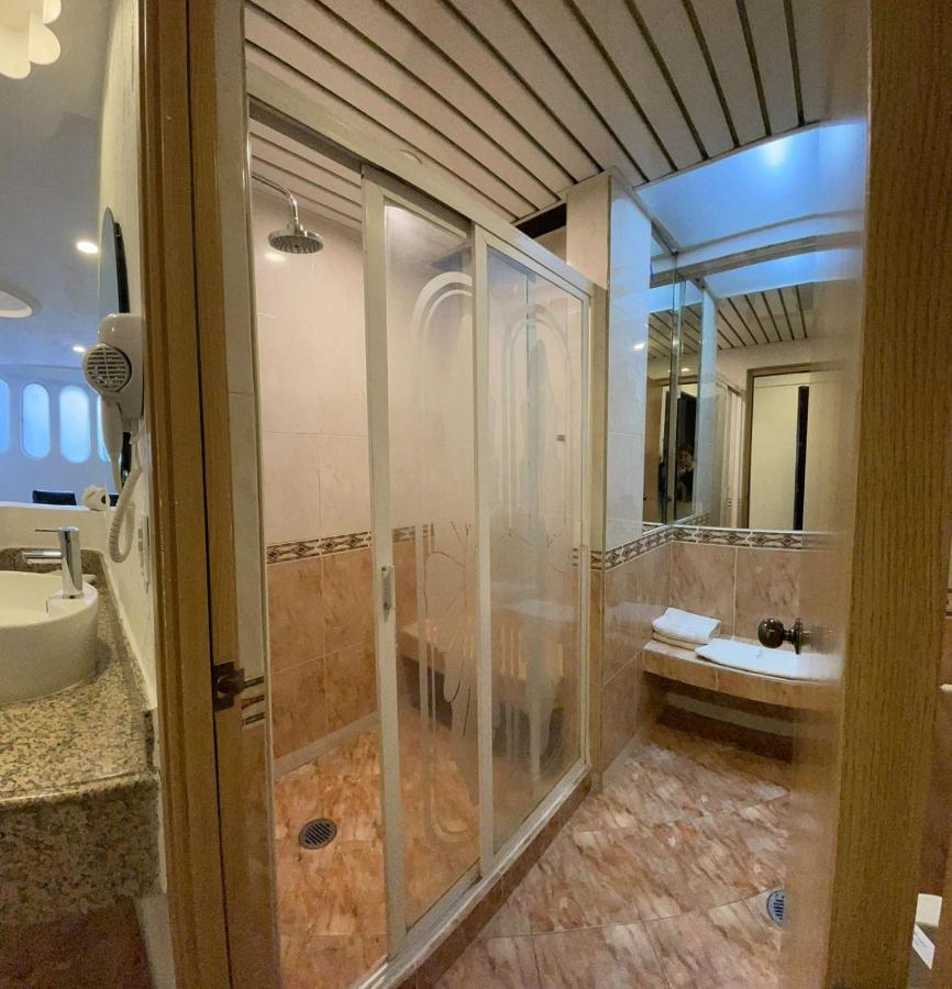 Hotel Marques Del Penon メキシコシティ エクステリア 写真